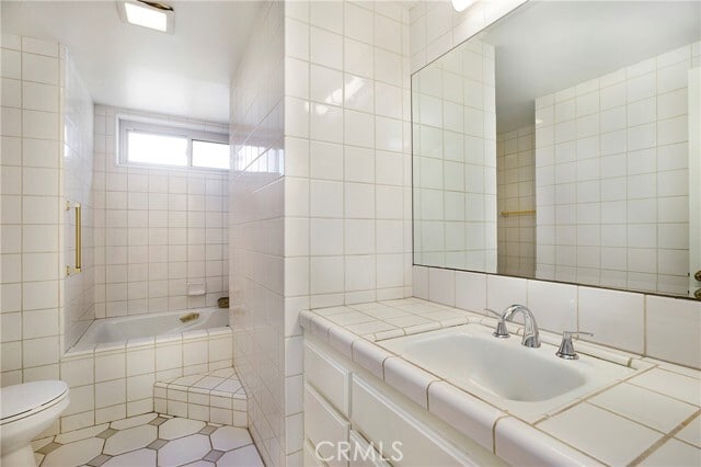 Building Photo - 1731 La Loma Dr