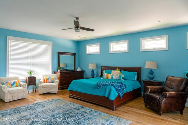 Building Photo - 18 Valentine St