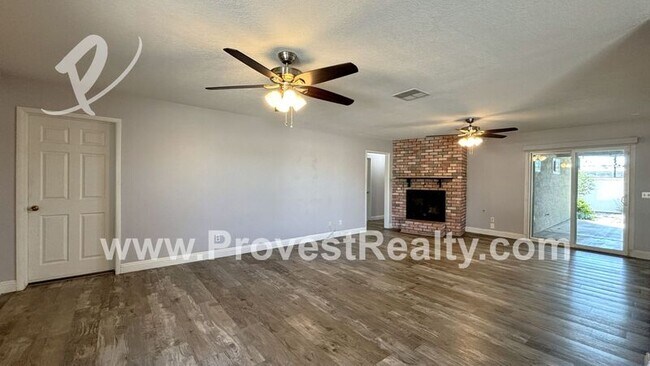 Building Photo - 13930 Hidden Valley Rd