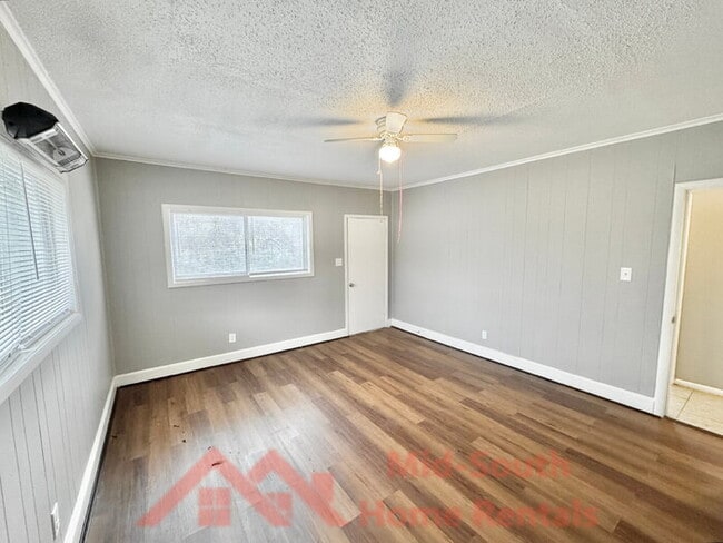 Building Photo - 3338 Coleman Ave