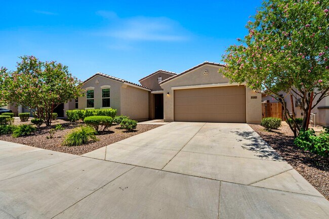 Building Photo - Luxury Kitchen + 3 Bed & Den/Office in Azure Canyon | Quartz, Gas Cooktop & More