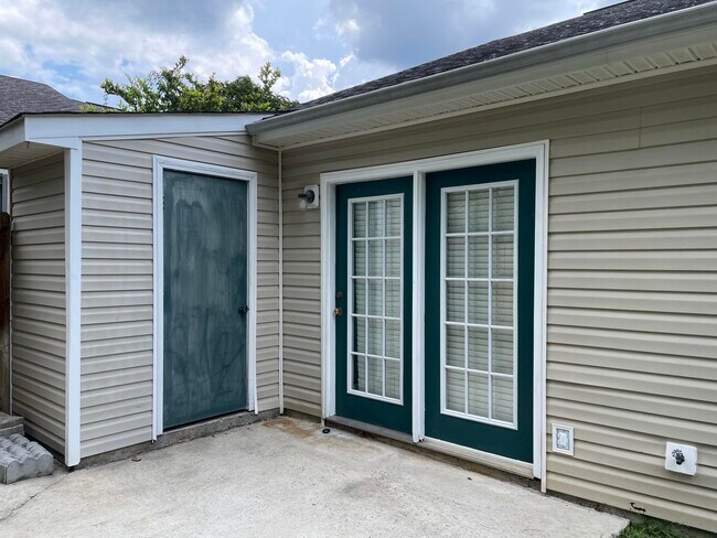 Building Photo - 1310 Triple Tree Ln SW