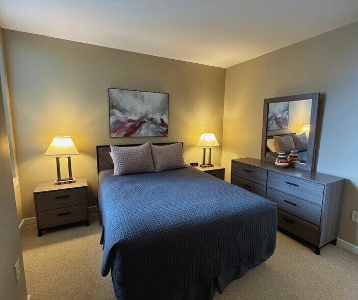 Building Photo - 1200 S Fern St