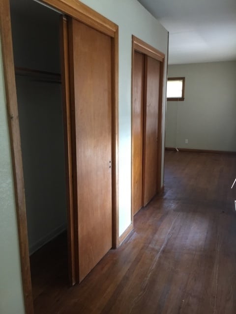 Building Photo - 3 bedrooms 2 bathrooms 1 car carport