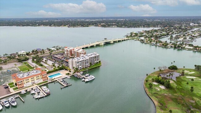 Building Photo - 450 Treasure Island Causeway