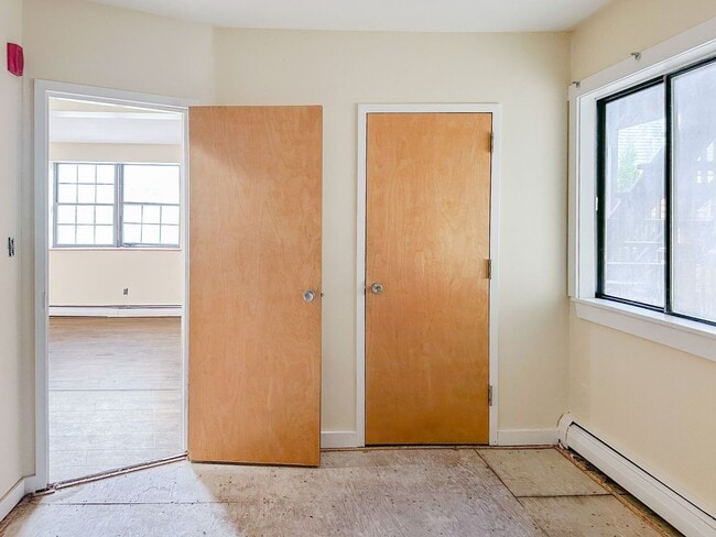 Building Photo - Renovated 1br in Country Setting (All utilities included ex. electric)