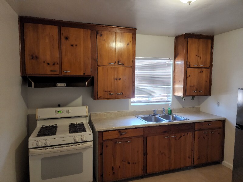 Building Photo - 2531 N Edith Blvd