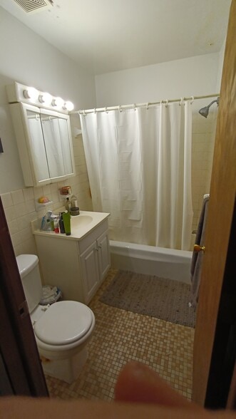 Bathroom - 605 Ravoux Rd