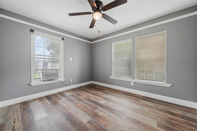 Building Photo - 3605 Runnels St
