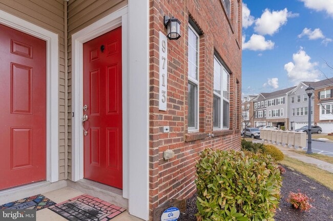 Building Photo - 9713 Glassy Creek Way