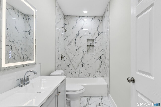 Building Photo - 10-12-12 Perry Hill Rd