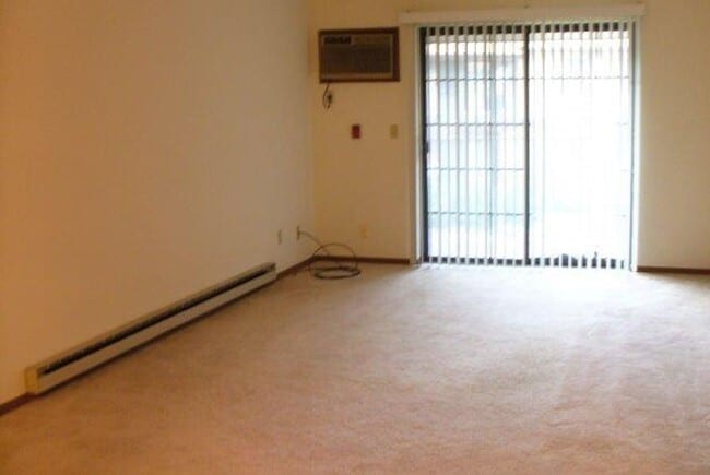 Building Photo - 203 Ski Ct