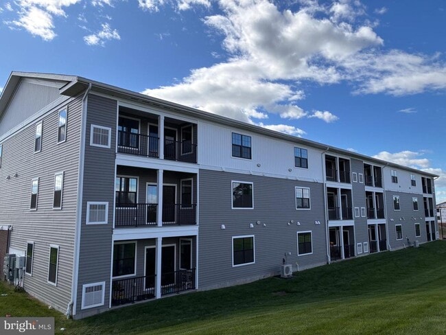 Building Photo - 2207 Jacob Francis Wy