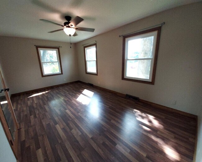 Building Photo - Charming 3-Bedroom Home Near Downtown Stillwater!