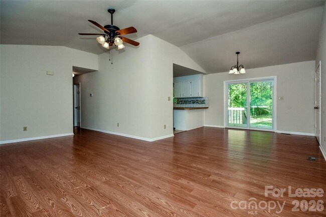 Building Photo - 7730 Deer Track Dr