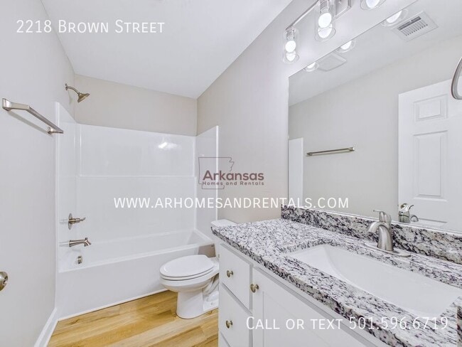 Building Photo - 2218 Brown St