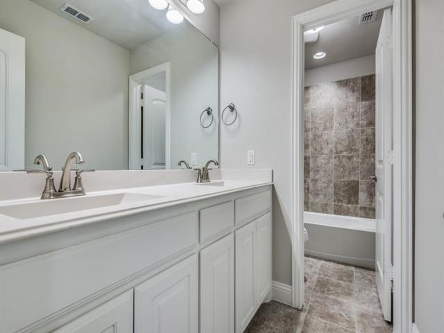 Building Photo - 409 Carnaby Ct