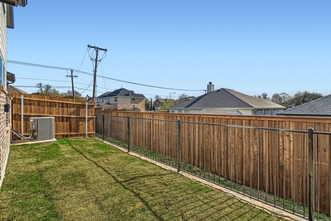 Building Photo - Oakmont Floor Plan