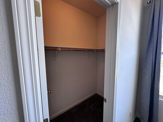 Building Photo - 10427 Chadwell Dr