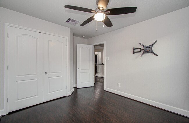 Building Photo - 16430 Williamstown Dr