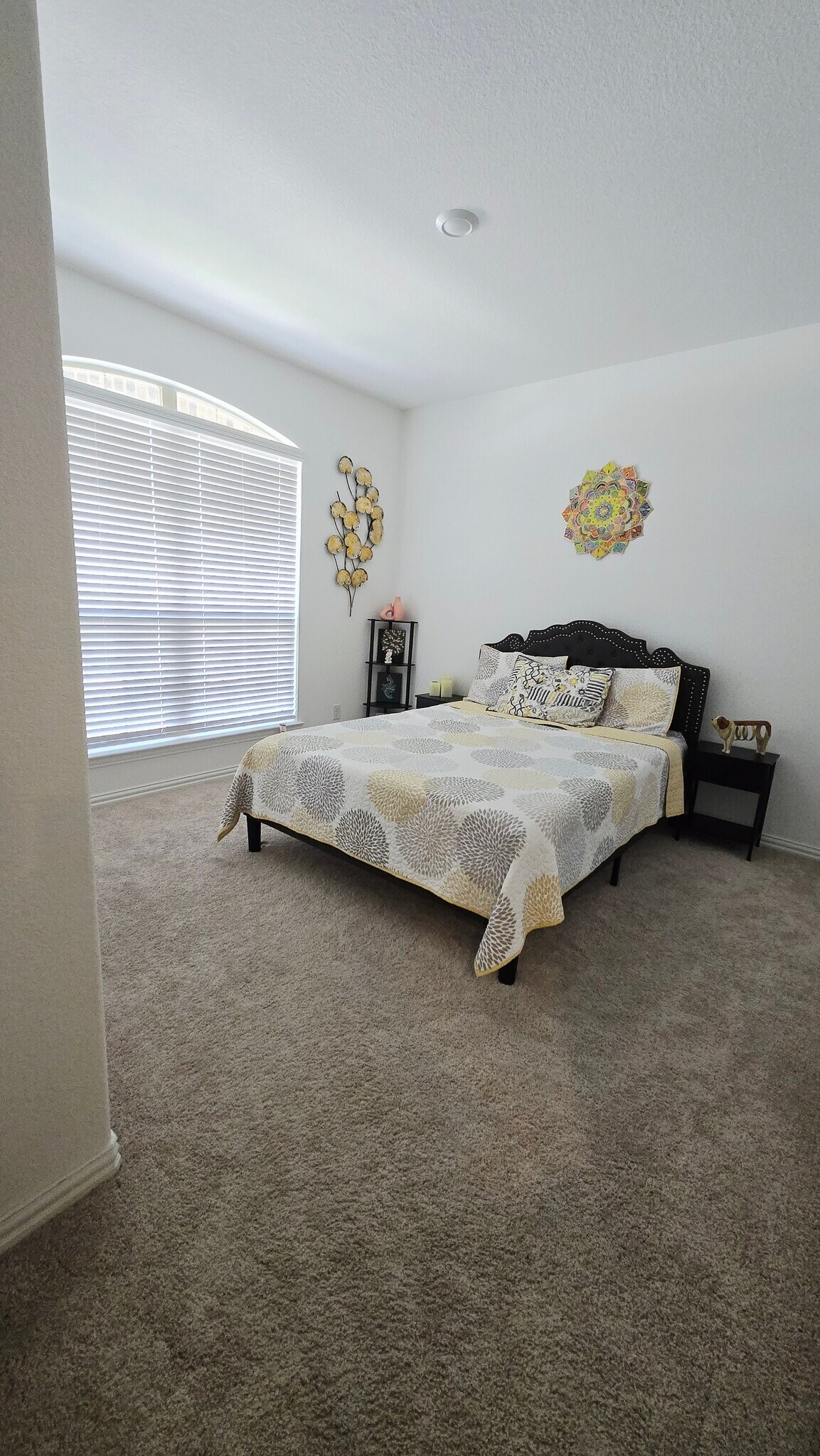Building Photo - 3321 Kingsdown Dr