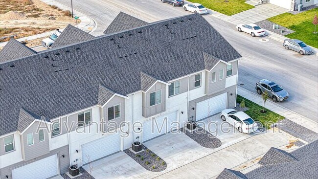 Building Photo - 7 S Moonlit Rd