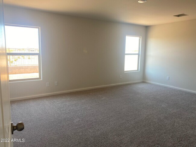 Building Photo - 793 Silvercreek Ln