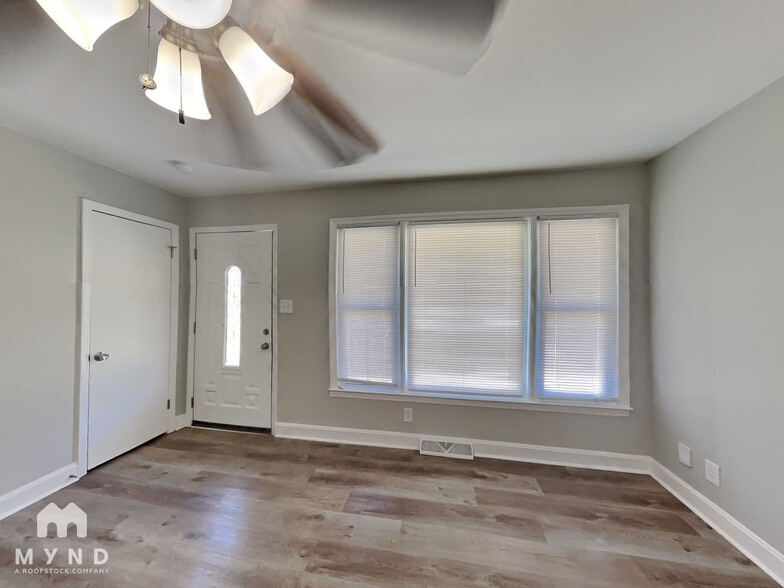 Building Photo - 2837 Wedgefield Dr