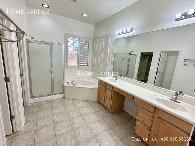 Building Photo - 6822 S 55th Ln