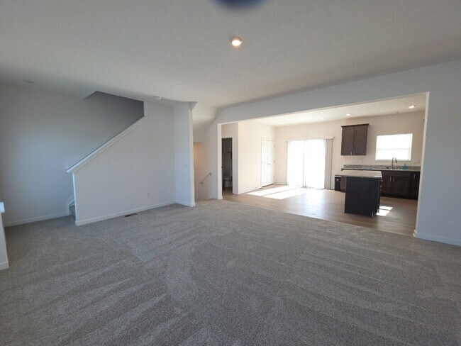 Building Photo - "Spacious 3-Bedroom Townhouse with 2.5 Baths in Columbus – 1856 Sq. Ft. of Comfort and Style!"