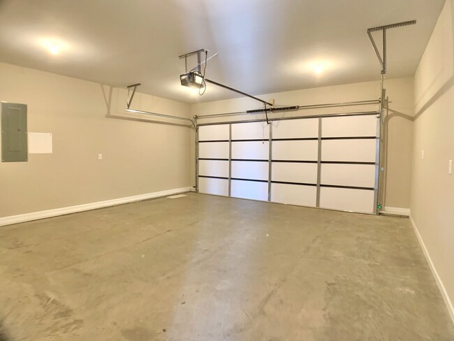 Building Photo - 432 Ayden Ln
