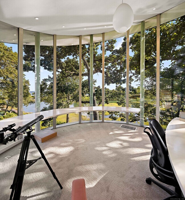 Building Photo - 11 Beachside Common