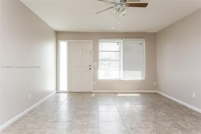 Building Photo - 25 Robalo Ct