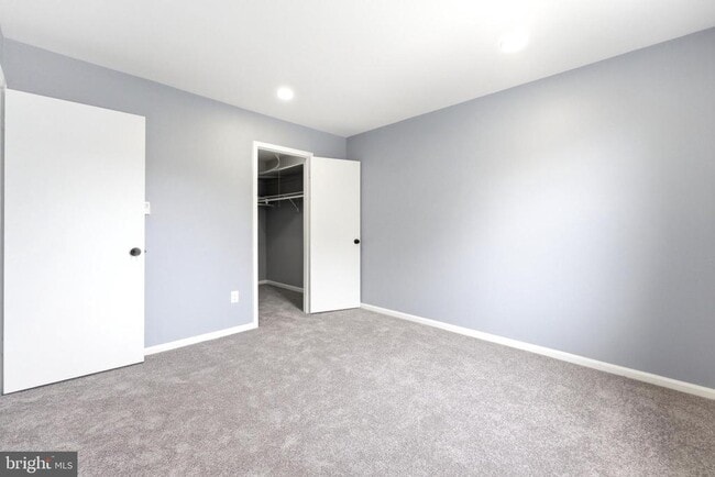 Building Photo - 79 Edinshire Rd