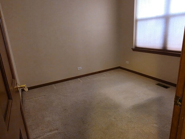 Building Photo - 2350 Fishhook Way