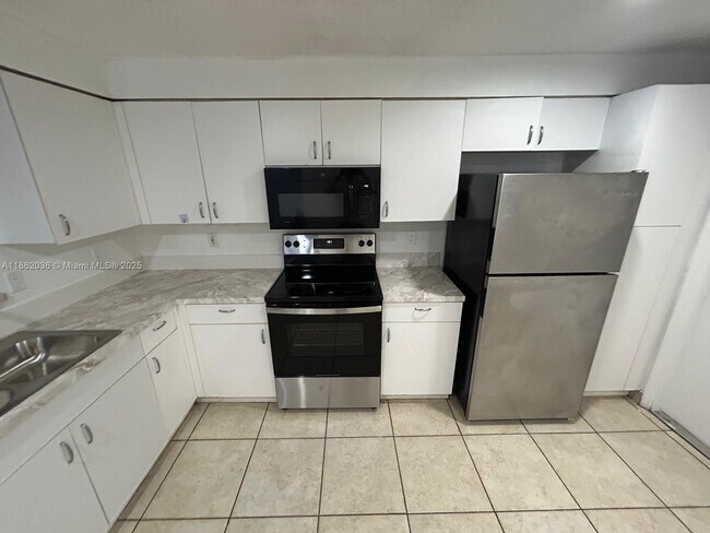 Building Photo - 1527 Veracruz Ln