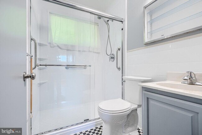 Building Photo - 5506 Adleigh Ave