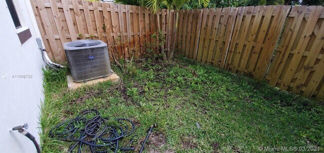 Building Photo - 6538 S Anise Ct