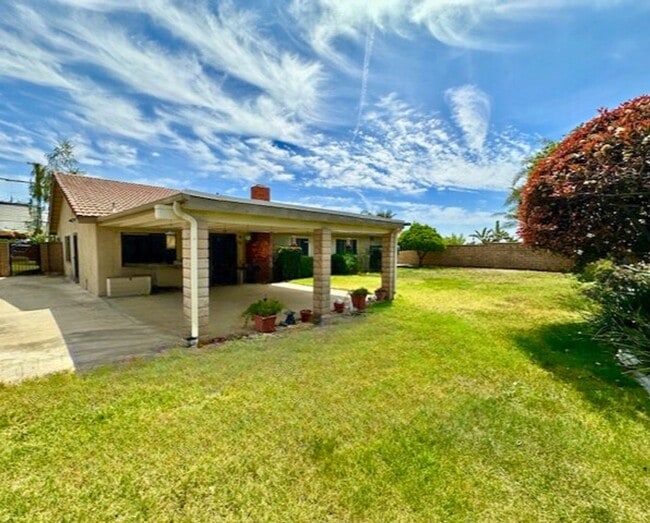 Building Photo - 4 Bedroom home located in Alta Loma