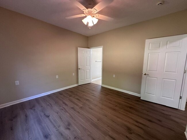Building Photo - MOVE-IN READY!  SENIOR COMMUNITY 55+
