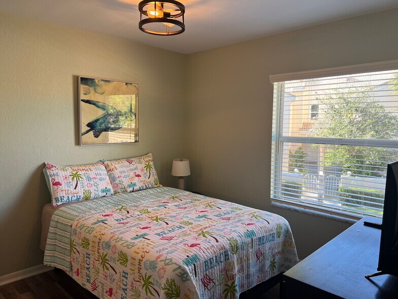 Third Bedroom/or office - 1096 Woodshire Ln
