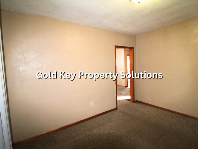 Building Photo - 2930 Fletcher St