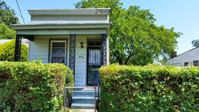 Building Photo - 1712 Winder St