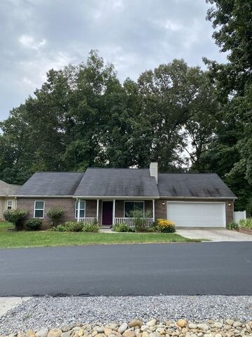 Primary Photo - 103 Alichanoska Ln