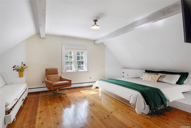 Building Photo - 95 E Broadway