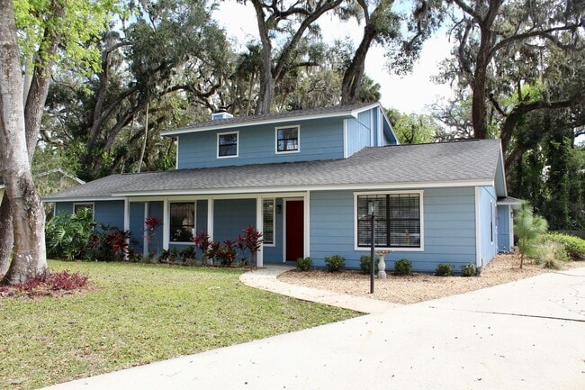 Primary Photo - Port Orange Charming 5-Bedroom, 2-Bathroom...