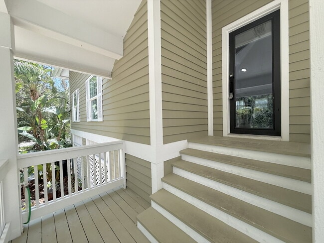 Building Photo - 7808 Bay Dr