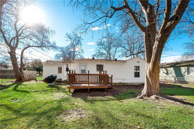 Building Photo - 1605 Maple Dr