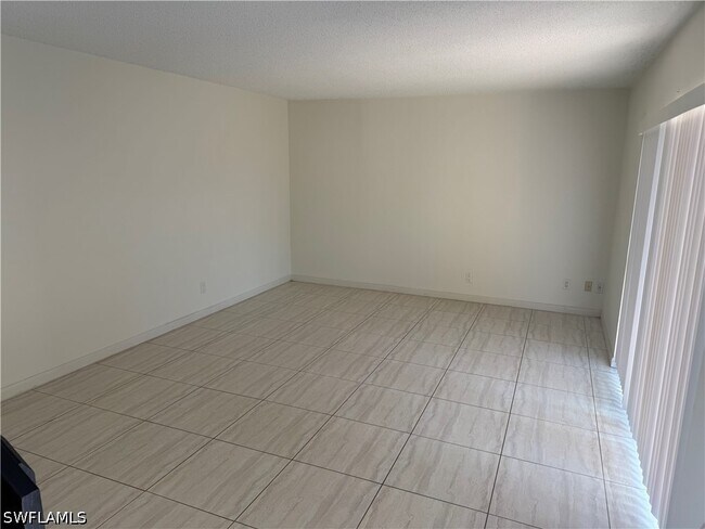 Building Photo - 1531 Park Meadows Dr