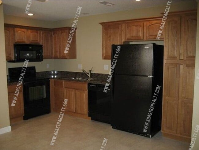 Building Photo - Spacious 3 Bed/2.5 Bath Platte City Duplex...